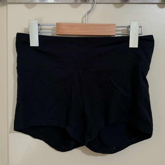 TNA Shorts - Black Shortie - Picture 1 of 2